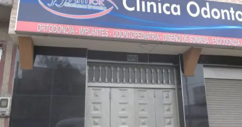 CLINICA ODONTOLOGICA ARNICK CLINICA ODONTOLOGICA ARNICK